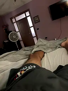 Snapshot of Lathotchubby chatting on 09/10/25, 03:34 Lathotchubby online show from 09/10/25, 03:34