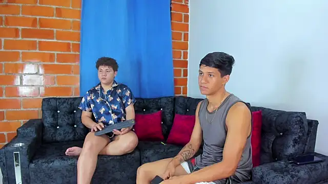 Robertmiller21 online show from 10/31/25, 10:11