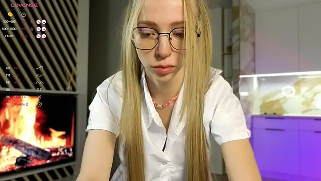 BritaKiss online show from 09/12/25, 02:11