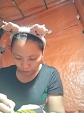 venu00 online show from 09/26/25, 01:42