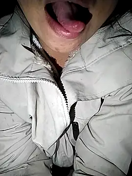 venu00 online show from 12/18/25, 10:49