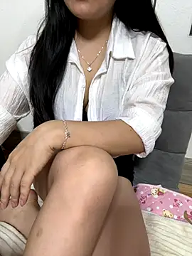 Snapshot of kem_2000 chatting on 10/21/25, 11:44 kem 2000 online show from 10/21/25, 11:44