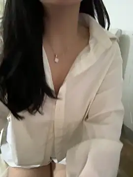 Snapshot of kem_2000 chatting on 11/13/25, 01:10 kem 2000 online show from 11/13/25, 01:10