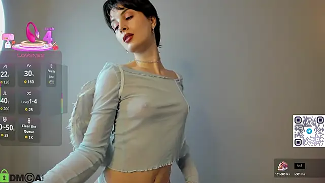 Adeline Perle online show from 09/19/25, 01:18