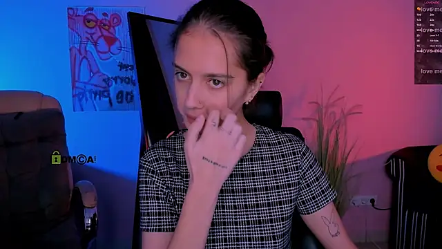 Snapshot of talia_seduce chatting on 11/07/25, 01:00 talia seduce online show from 11/07/25, 01:00