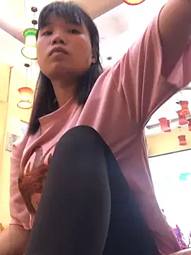 Snapshot of Ngoc-bbi chatting on 09/09/25, 08:03 Ngoc-bbi online show from 09/09/25, 08:03