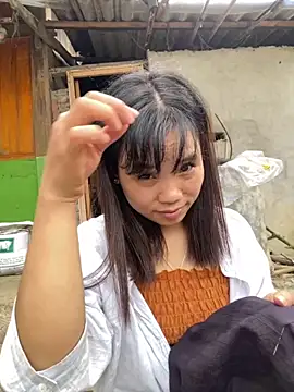 Snapshot of Ngoc-bbi chatting on 09/24/25, 03:43 Ngoc-bbi online show from 09/24/25, 03:43