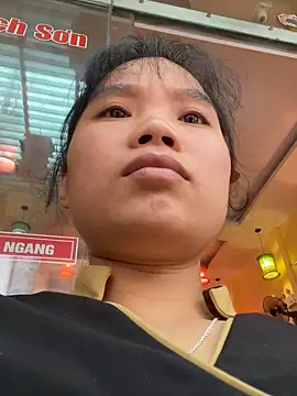 Snapshot of Ngoc-bbi chatting on 09/27/25, 06:07 Ngoc-bbi online show from 09/27/25, 06:07