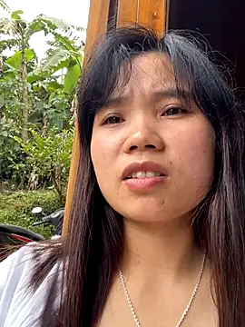 Snapshot of Ngoc-bbi chatting on 10/15/25, 05:29 Ngoc-bbi online show from 10/15/25, 05:29