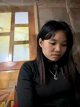 Snapshot of Ngoc-bbi chatting on 11/20/25, 01:44 Ngoc-bbi online show from 11/20/25, 01:44