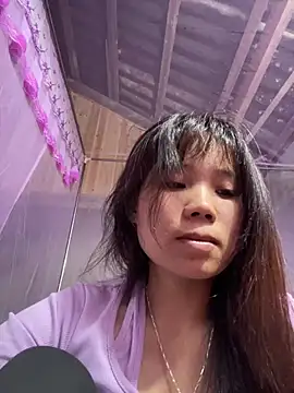 Ngoc-bbi online show from 04/24/26, 03:03