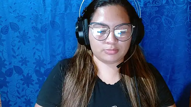 coco curvy online show from 10/13/25, 03:39