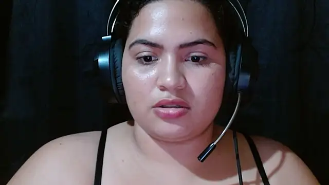 coco curvy online show from 04/17/26, 09:18