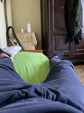 Snapshot of Daniel_cornel chatting on 09/18/25, 03:36 Daniel cornel online show from 09/18/25, 03:36