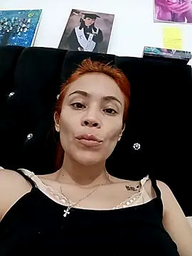 dulcelatin21 online show from 09/15/25, 05:02