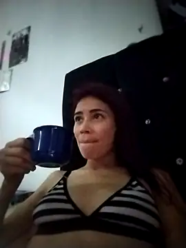 dulcelatin21 online show from 11/15/25, 04:03