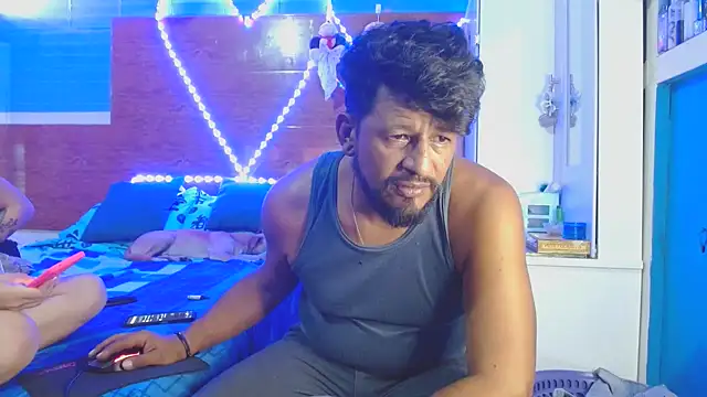 dulcelatin21 online show from 01/15/26, 11:30