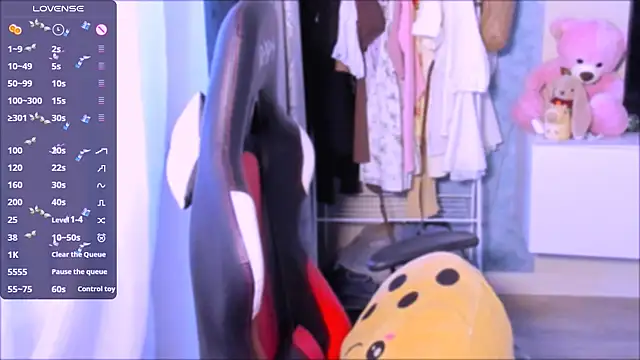 Snapshot of ZoyaMill chatting on 09/14/25, 06:34 ZoyaMill online show from 09/14/25, 06:34