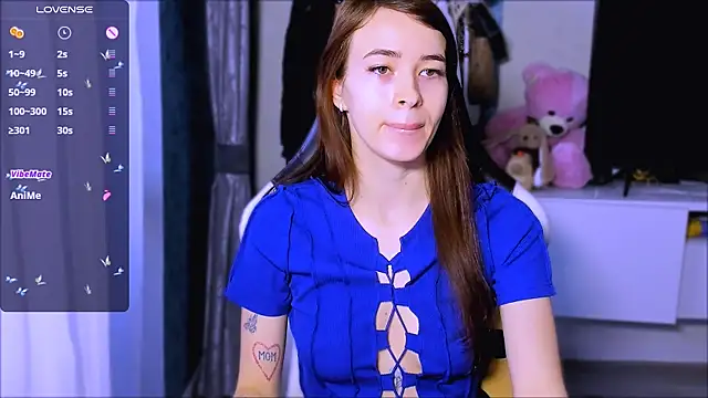 Snapshot of ZoyaMill chatting on 10/08/25, 05:05 ZoyaMill online show from 10/08/25, 05:05