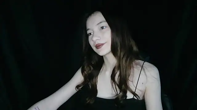 Liza-Kitty online show from 11/16/25, 06:19