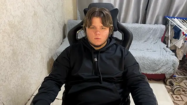 desiredude9 online show from 09/13/25, 07:02