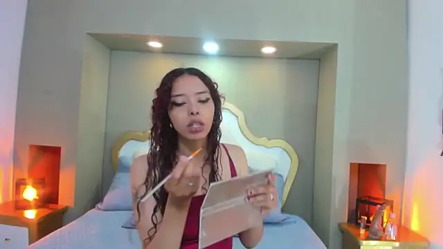 AteneaGreyy online show from 11/08/25, 12:05