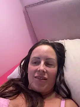 Snapshot of nightingale27 chatting on 10/02/25, 09:44 nightingale27 online show from 10/02/25, 09:44