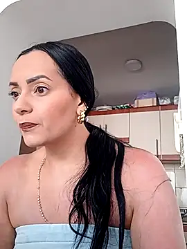 Snapshot of sarita_star chatting on 05/14/26, 03:30 sarita star online show from 05/14/26, 03:30