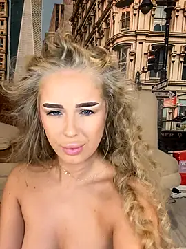 AubrieleRouj1 online show from 09/12/25, 03:23