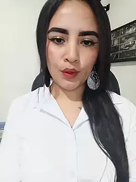 Snapshot of MAYE__13 chatting on 06/16/26, 03:03 MAYE 13 online show from 06/16/26, 03:03