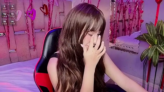 Snapshot of ZharaLux chatting on 02/09/26, 12:53 ZharaLux online show from 02/09/26, 12:53