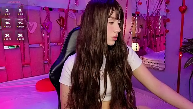 Snapshot of ZharaLux chatting on 02/13/26, 12:56 ZharaLux online show from 02/13/26, 12:56