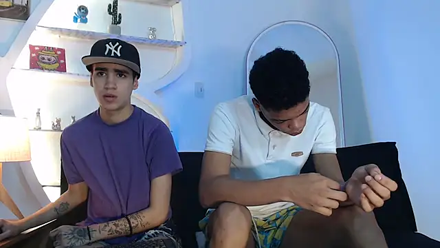 PRETTY FEM online show from 09/17/25, 01:24