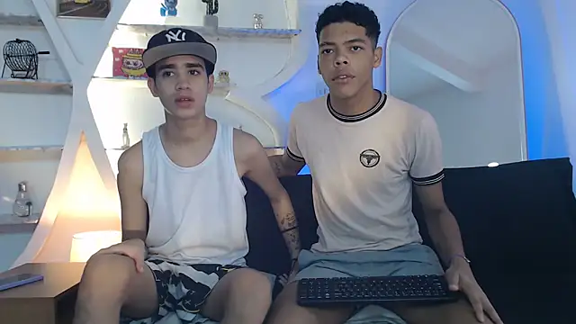 PRETTY FEM online show from 09/18/25, 01:24