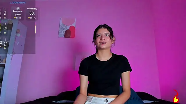 Georgina Ferri  online show from 11/25/25, 05:13