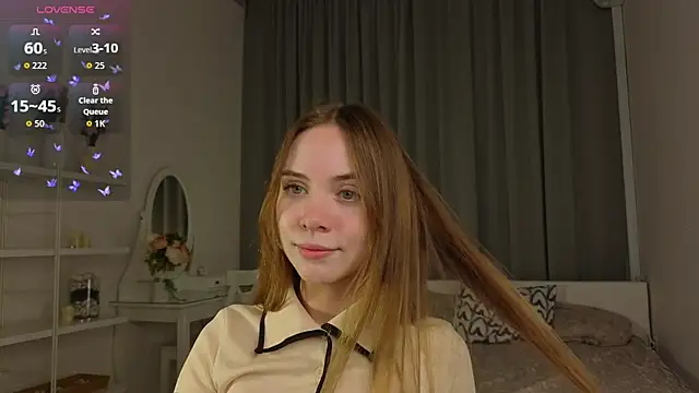 Snapshot of CarollSmithh chatting on 09/22/25, 08:44 CarollSmithh online show from 09/22/25, 08:44