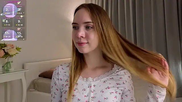 Snapshot of CarollSmithh chatting on 11/21/25, 09:13 CarollSmithh online show from 11/21/25, 09:13