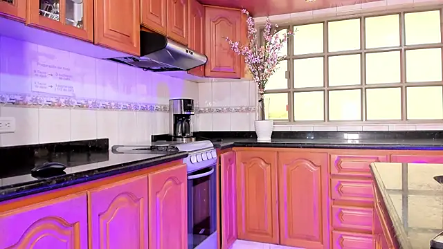 celeste contreras online show from 11/19/25, 12:05