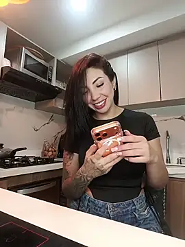 Sarahlove 90 online show from 02/15/26, 02:30