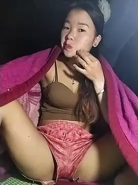 lylylove online show from 11/01/25, 12:45