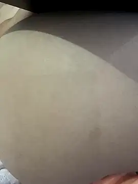 Snapshot of bunnytentacion chatting on 12/16/25, 06:40 bunnytentacion online show from 12/16/25, 06:40