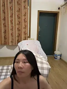 xiiuuff18 online show from 10/30/25, 11:55