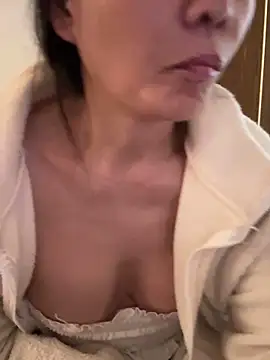 xiiuuff18 online show from 11/16/25, 12:38