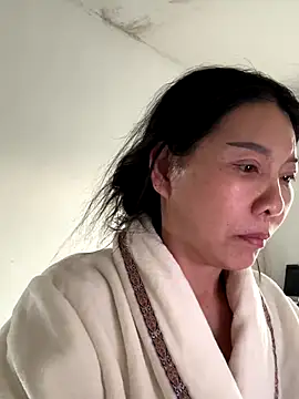 xiiuuff18 online show from 11/22/25, 11:15