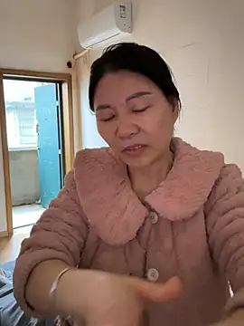 xiiuuff18 online show from 03/23/26, 01:09