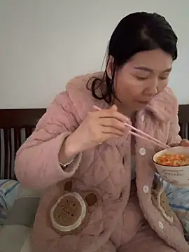 xiiuuff18 online show from 03/24/26, 01:32