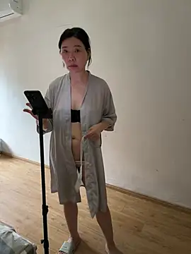 xiiuuff18 online show from 06/24/26, 12:53