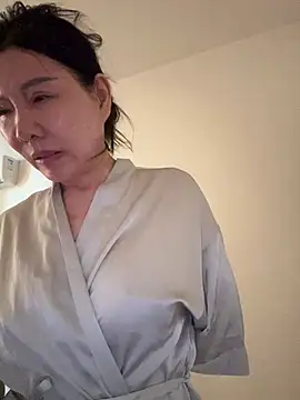 xiiuuff18 online show from 07/12/26, 01:29
