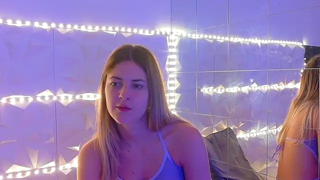 Aishha  online show from 11/10/25, 06:01