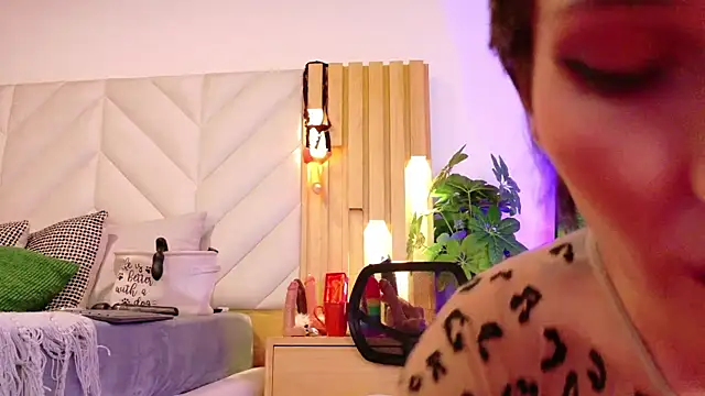 Zafiro Gem  online show from 09/17/25, 07:37